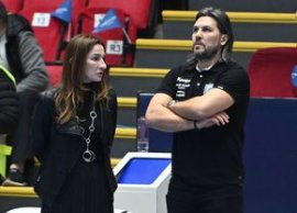 CSM Bucure?ti, zdruncinat? din temelii » Adi Vasile a fost DAT AFAR?! Pleac? ?i Cristina V?rzaru