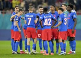 Funda? central „nou” pentru FCSB: „S?pt?mâna viitoare e apt de joc” + Situa?ia lui Ngezana: „A f?cut injec?ie cu plasm?”