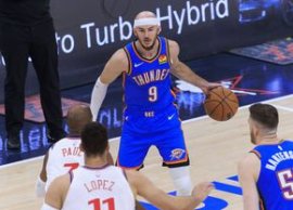 Probleme pentru campioana en-titre din NBA! Învins? cu un co? decisiv, ea are un bilan? îngrijor?tor în ultimele 11&nbsp;(…)