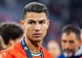 Fanii au reac?ionat virulent dup? ce Cristiano Ronaldo nu a venit la înmormântarea lui Diogo Jota: „Nu ?i-a (…)