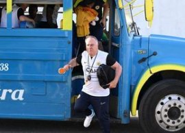 Selec?ionerul na?ionalei din Curacao i-a l?sat masc?: „Vreau România la Mondial, l?sa?i-o s? câ?tige!” » Motivul din (…)