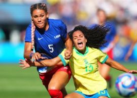 Fiica lui Dennis Rodman, Trinity, a devenit fotbalista cel mai bine pl?tit? din lume: „Ea e viitorul”