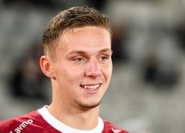 Unde ajunge Louis Munteanu: pilon al reconstruc?iei, înlocuie?te un atacant celebru