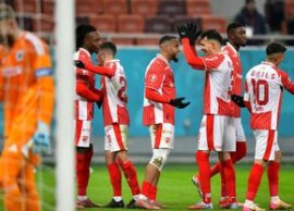 Legenda lui Dinamo arunc? s?ge?i c?tre Rapid ?i a numit atuul „câinilor”: „A?a a fost când s-au luat titluri”