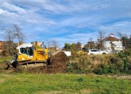 Au intrat buldozerele! Se construie?te o nou? baz? sportiv? în România » Echipa din Liga 2, beneficiar? direct?