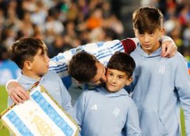 Imagini magnifice » Lionel Messi a jucat ultimul meci acas?, în Argentina! A avut copiii al?turi ?i a plâns în fa?a (…)