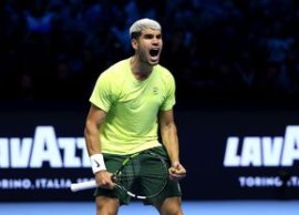 A treia victorie la Turneul Campionilor pentru Carlos Alcaraz, care va termina anul 2025 pe locul 1 în clasamentul (…)