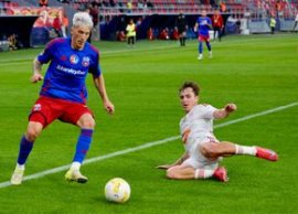 Forma?ia lui Opri?a a câ?tigat titlul de „echipa anului” la Gala CSA Steaua, dar Talpan a luat foc: „E pe locul 8,&nbsp;(…)