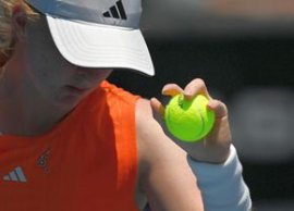 Emo?ionant! Cum s-a descurcat la Australian Open juc?toarea cu opt degete la mâini ?i ?apte la picioare