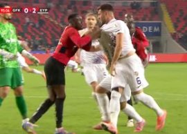 Scene IREALE în Turcia, cu Maxim, Sorescu ?i Dr?gu? pe teren: GOL în timp ce juc?torii s?riser? la b?taie!