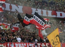 Jandarmeria a dat amenzi uria?e la Dinamo - FCSB: s-a încercat intrarea cu droguri ?i materiale pirotehnice pe Arena (…)