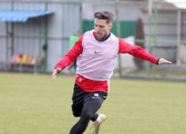 4 goluri la debutul lui Alex B?lu?? pentru noua echip?