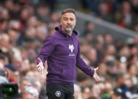 Nottingham a b?tut palma cu al patrulea antrenor din acest sezon