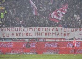 Duelul galeriilor la Rapid - Dinamo » Toate mesajele ap?rute pe Arena Na?ional?: „Singuri împotriva tuturor / Cu&nbsp;(…)