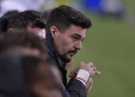 Adrian Petre, autoironie de Halloween: „Anul ?sta m? deghizez în titular, c? rezerv? sunt de doi ani încoace”