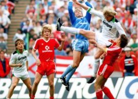 Incredibil! Povestea fotbalistului care a jucat DOU? meciuri oficiale într-o singur? zi » Cum a fost posibil