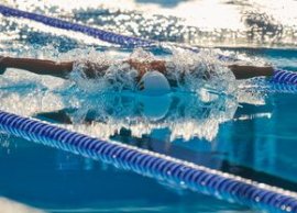 Denis Popescu s-a calificat în finala probei de 50 m fluture la Campionatele Europene în bazin scurt