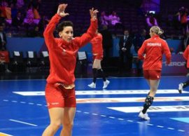 „Talismanul” primit de Cristina Laslo din partea fanilor români, înainte de startul Mondialului: „C?pitane, ia-l. E (…)