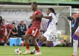 Pus pe liber de FC Arge?, a semnat ?i a fost prezentat la noua echip?: „S? fie cu cât mai multe goluri!”