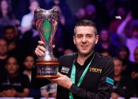 Mark Selby, primul trofeul de Tripl? Coroan? dup? 4 ani! Victorie cu Judd Trump ?i un moment de fair-play (…)