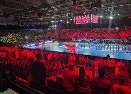 Zi de handbal în Rotterdam Ahoy » Imagini deosebite la Campionatul Mondial: mii de olandezi au venit la sal? cu 6 (…)