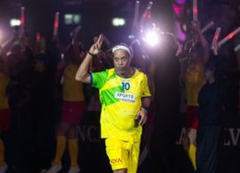 „Invita?i-m? înapoi!” » La câteva ore dup? ce a jucat cu Adriano, Mutu ?i Sneijder la Cluj, Ronaldinho i-a descris (…)