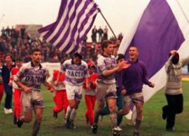 Parcurs cu parfum de anii '90 » Impresioneaz? în Superlig? ?i aduc aminte de marile echipe din trecut!