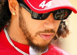 Lewis Hamilton, nemul?umit de îmbun?t??irile aduse de Ferrari: „Ma?ina înc? are probleme mari”