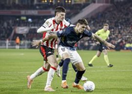 Cu Dennis Man titular, PSV a oferit un meci nebun în Eredivisie » Antrenorul Peter Bosz e furios