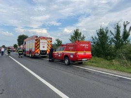 Doi spectatori au fost r?ni?i grav de o roat? desprins? dintr-un bolid, la Campionatul Na?ional de Rally Cross. (…)