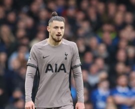 Radu Drăgușin, cerut titular la Tottenham după remiza cu Everton: ”Scoateți-l pe Romero”